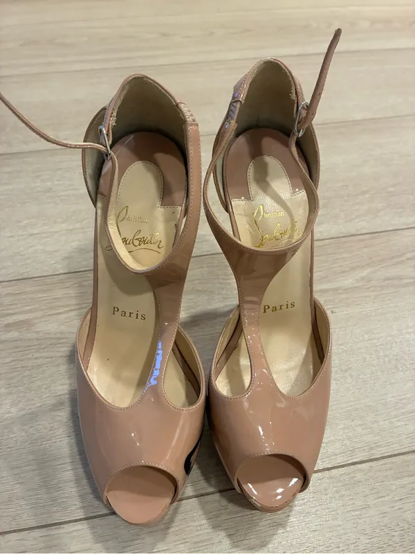 Christian Louboutin Jilopa Patent Leather Nude Stiletto Heel Size 36.5/6.5 FLAW - Image 4