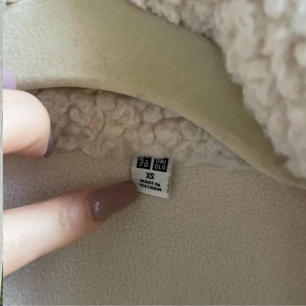 Uniqlo Women's Cream Sherpa Coat - Image 3