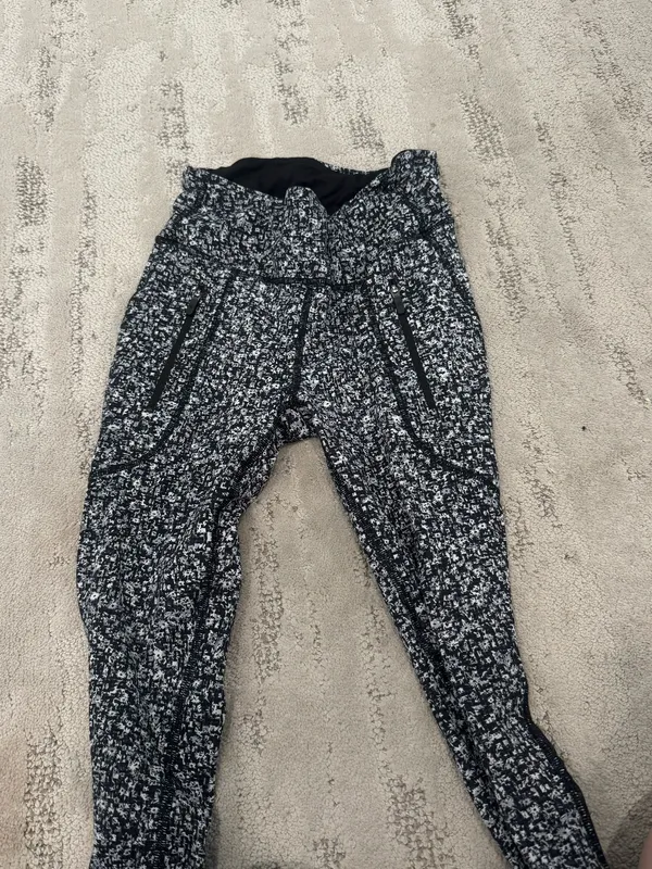 Lululemon Leggings Align High-Rise size 4 - Image 4