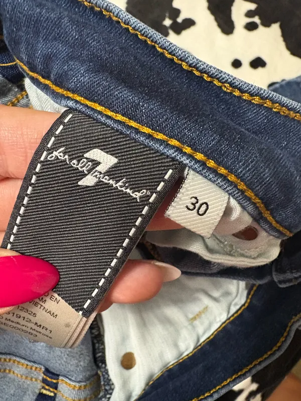 7 For All Mankind Jeans Bootcut Women’s - Image 4