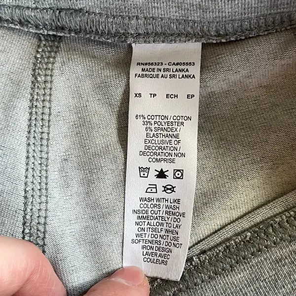 Nike Women’s Gray Biker Shorts Size XS High Rise Stretch Cotton Athletic - Image 3