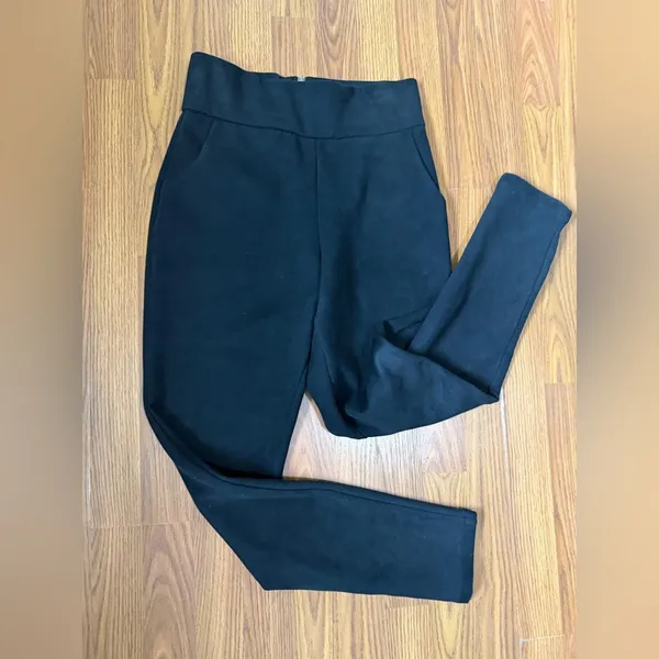 Ammo Suede High Rise Black Pants Gold Zipper Detail Size Medium. - Image 5