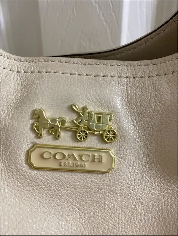 Coach Madison Maggie large Shoulder Tote Creamy Leather Hobo Bag w/2 Hang Tags - Image 3