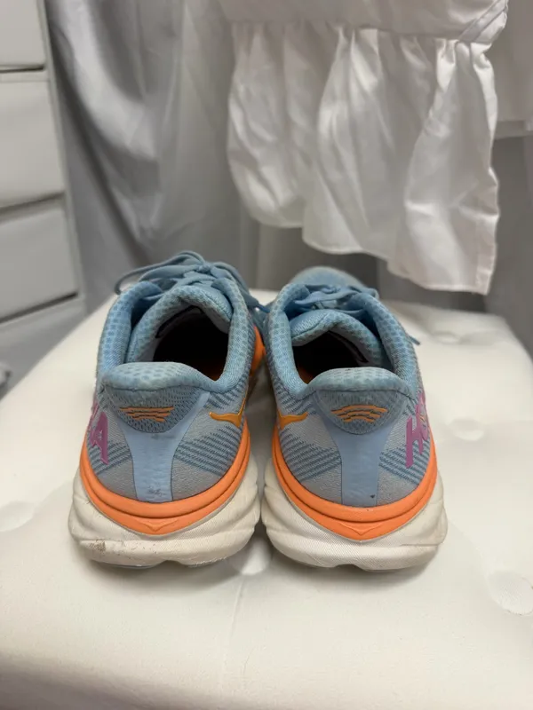 Hoka Clifton 9 Running Shoes - Image 3