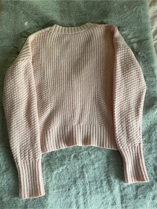 Forever 21 Light Pink Cropped V‑Neck Button Cardigan Sweater - Image 3