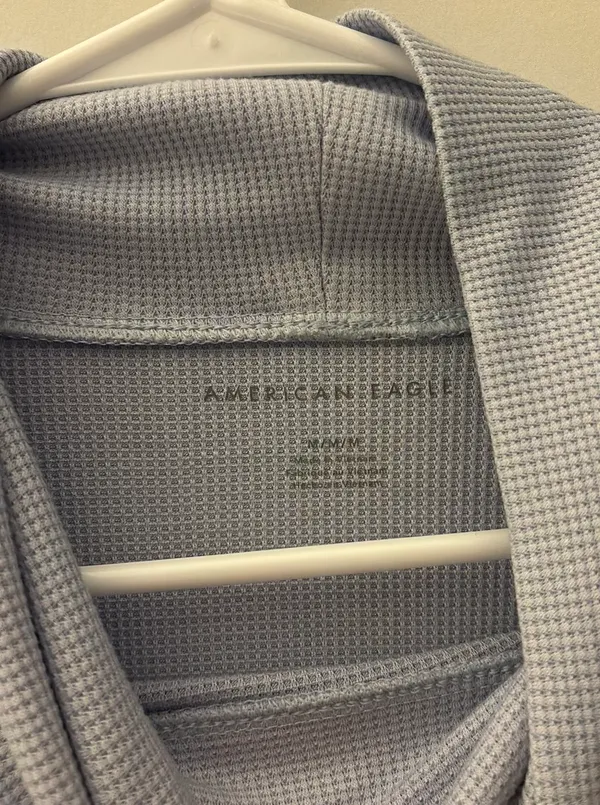 American Eagle Sweater - Image 3