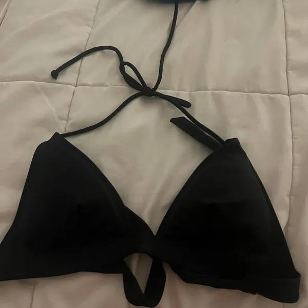 Victoria's Secret Swimsuit Top - Image 3