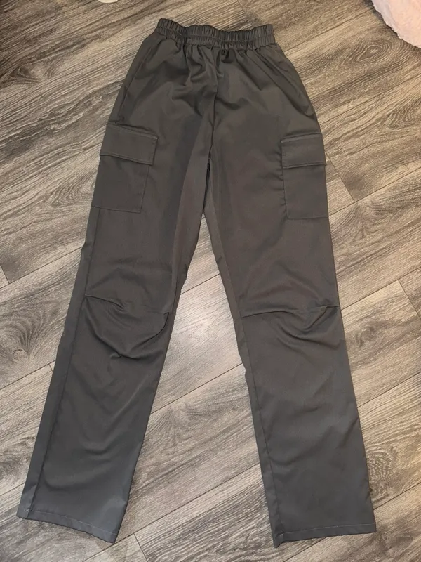 Pretty Little Thing Cargo Pants - Image 4