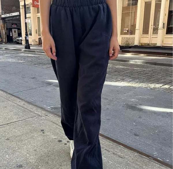 Brandy Melville Sweatpants Blue Navy - Image 3