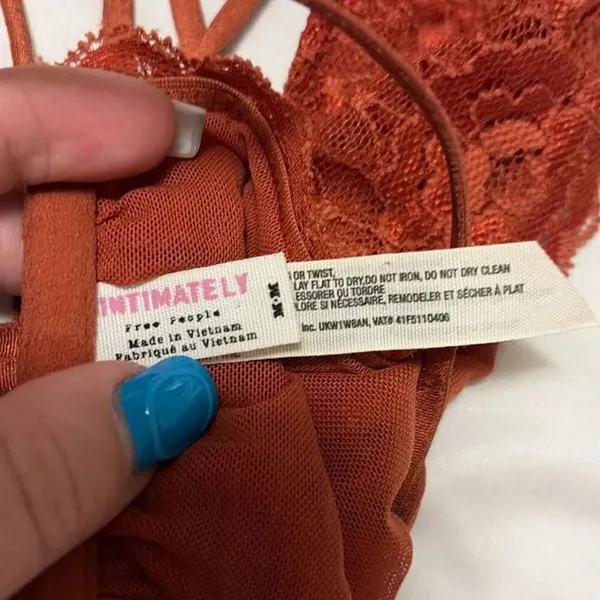 ✨FP Intimates Strappy Back Lace Sz Medium Bandeau✨ - Image 7