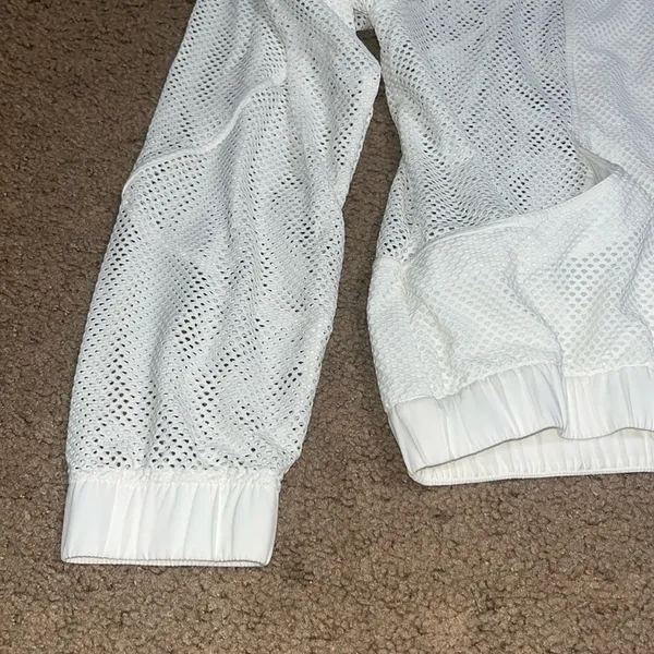 Lululemon Relaxed Fit Mesh Jacket‎ White 8 - Image 5