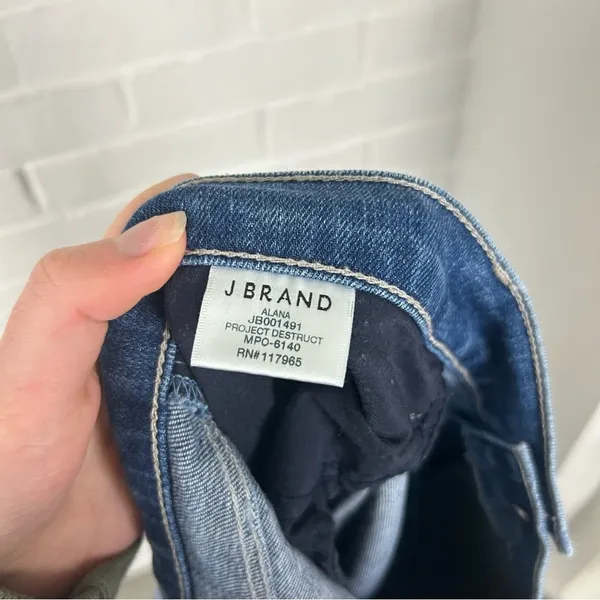 J Brand Alana High Rise Cropped Distressed Skinny Jeans Size 34 - Image 4