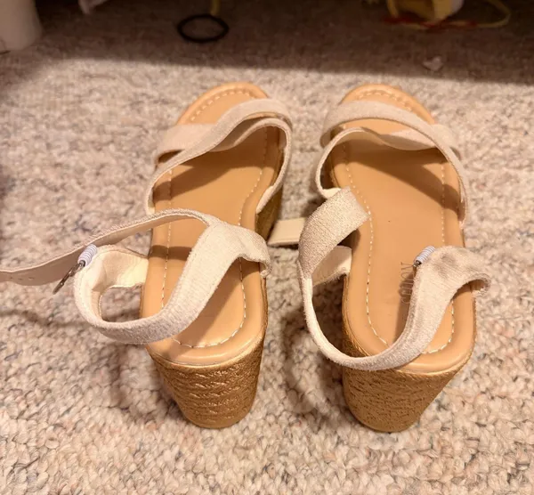 Nude wedges Tan Size 7 - Image 2
