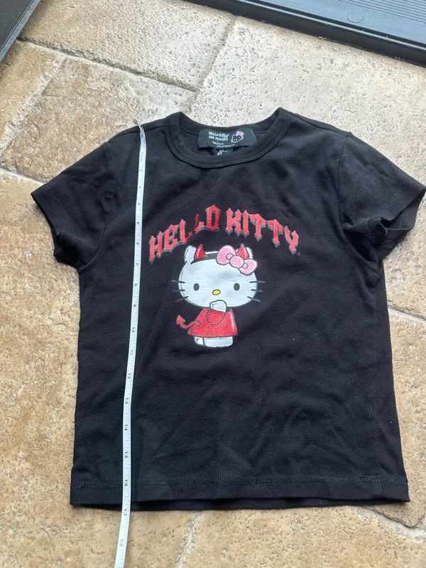 ✨Forever 21 devil hello kitty top  - Image 4