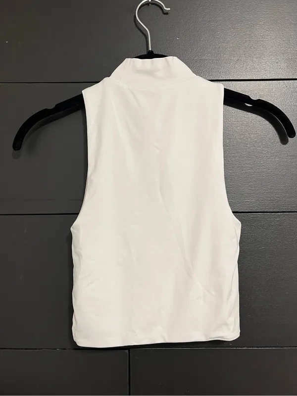 ARITZIA BABATON Turtle Neck Smoothing Tank Top White Sz XXS EUC - Image 2