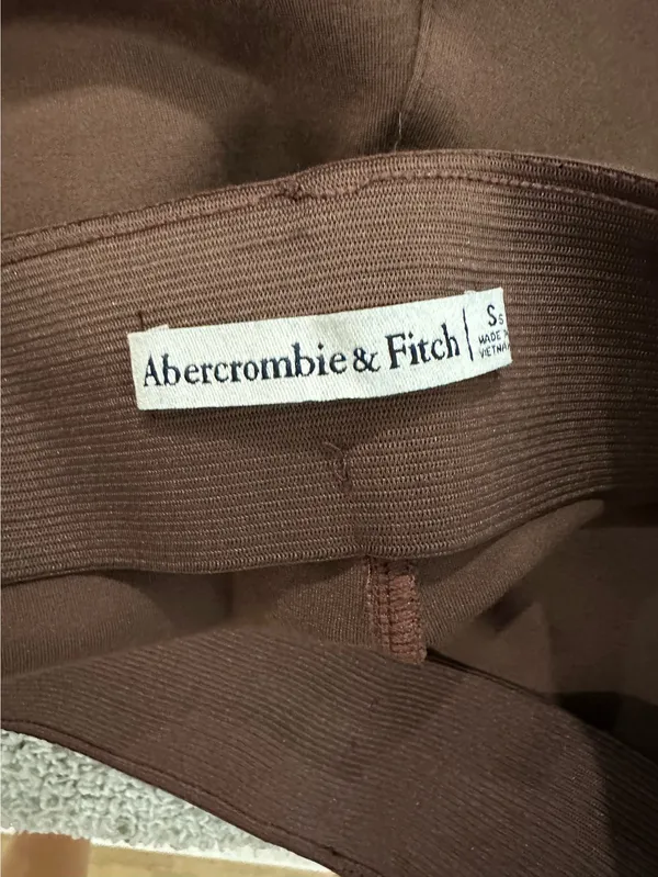 Brown Flare Pants Abercrombie - Image 4