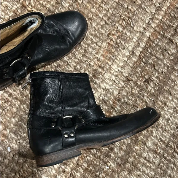 Frye Phillip Harness Short Ankle Boots Womens Size 7.5B Black Leather Zip Moto - Image 11