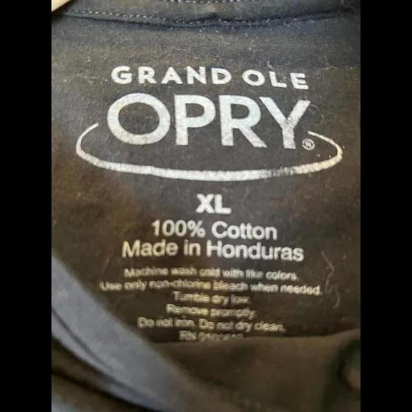 Grand Ole Opry Guitar Graphic Tee XL - Image 6