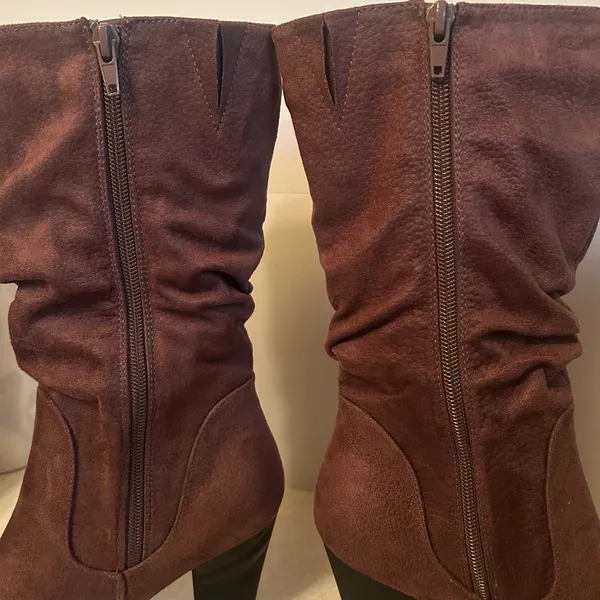 White Mountain Women’s 7.5 Brown Heeled Boots - Image 7