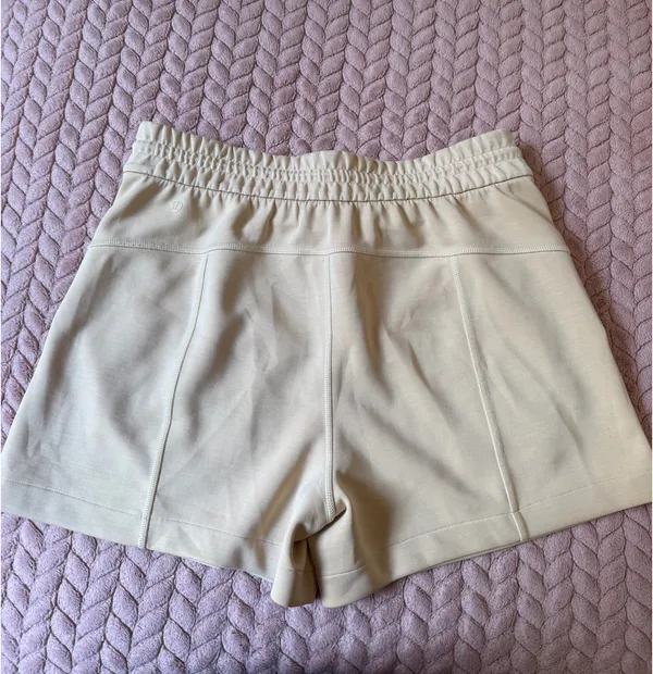 Lululemon Softstreme High-Rise Short 4" - Image 4