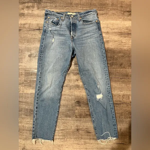 LEVI’S Wedgie Icon Fit Jeans in Jive Taps - Image 3