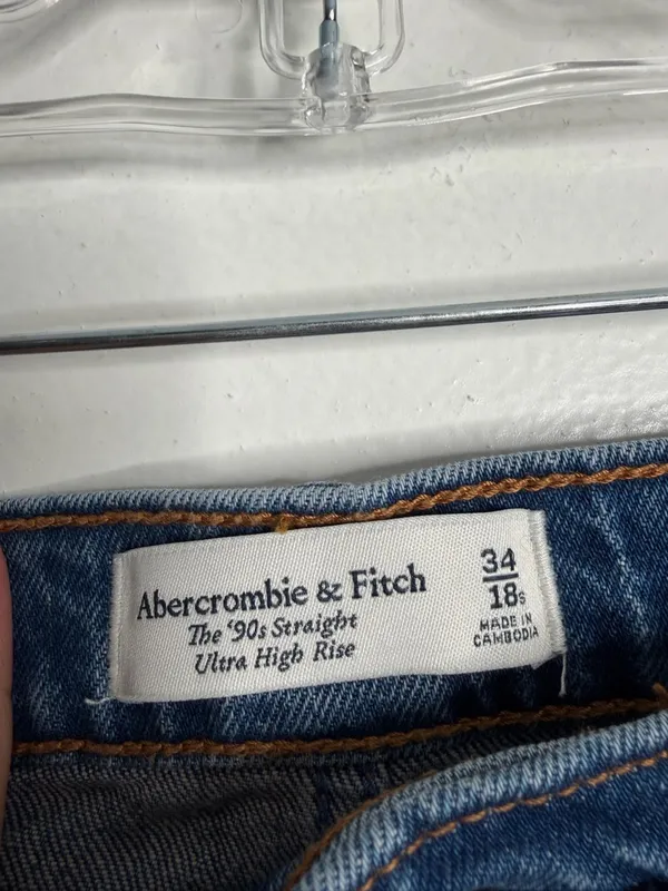Abercrombie & Fitch 90's Straight Ultra High Rise Blue Wash Raw‎ Hem 34/18 Short - Image 4