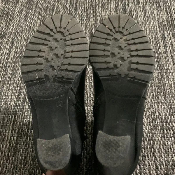 Jaclyn Smith Ankle Boots Size 8 - Image 4