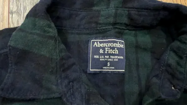 Abercrombie & Fitch Shirt Women’s Size Small Plaid Flannel Long Sleeve, Green - Image 3