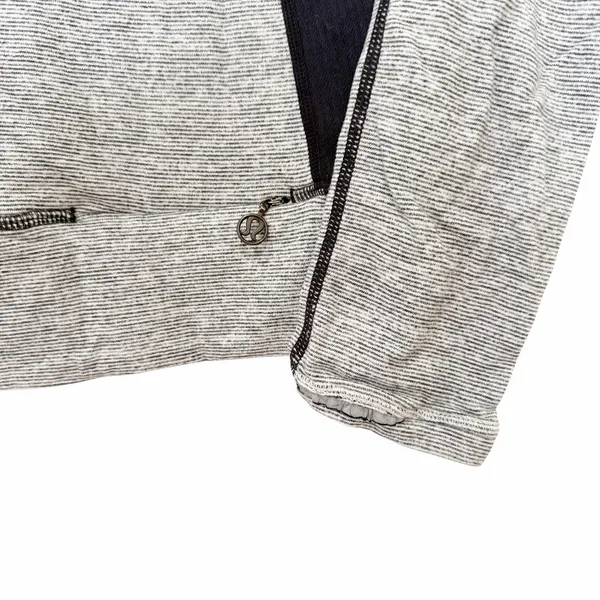 Lululemon Full Tilt Gray Black Long Sleeve Shirt Sz 6 - Image 2
