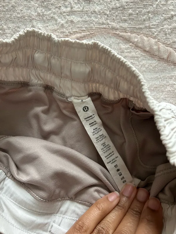 Lululemon Hotty Hot Shorts 4" - Image 2