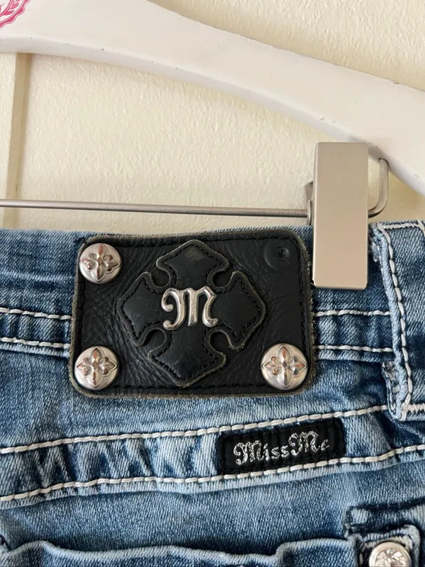 Miss Me Easy Shorts Size 28 Woman’s Jean Shorts - Image 9