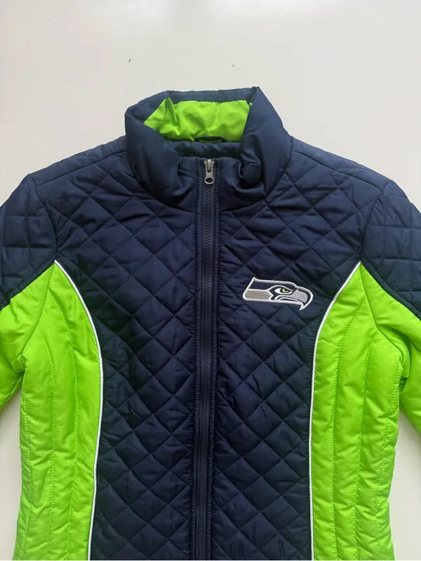 NFL Seahawks Quilted Coat Size Medium - Image 2