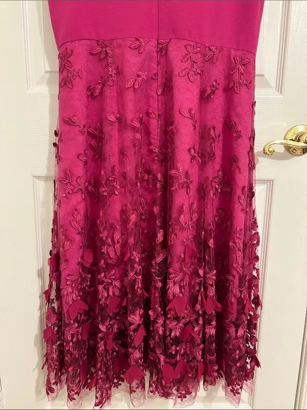Dress The Population Darleen V-Neck 3D Floral Appliqué Midi Dress Size XXL - Image 13