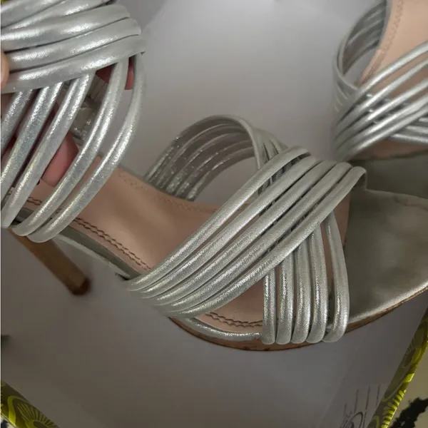 Vintage Gianni Bini silver Strappy Heels for Special Occasions - Image 3
