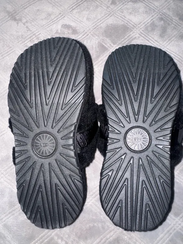 UGG Women Black Fluffy Slippers Sheepskin with adorable straps size 7 - Image 5
