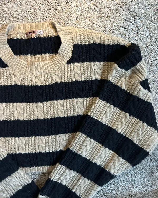 Lane 201 Cropped Sweater - Image 4