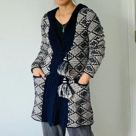 Anthropologie Fiets Voor2 Wool Blend Hooded Tassel Cardigan Sweater in Navy Beige Medium - Image 4
