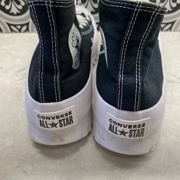 Converse Chuck Taylor Lugged 2.0 8.5 W High-Top Black Sneakers GUC - Image 5