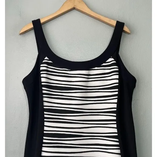 R&M Richards Sheath Dress Size 12 Black White Ponte Sleeveless Corpcore Classic - Image 4