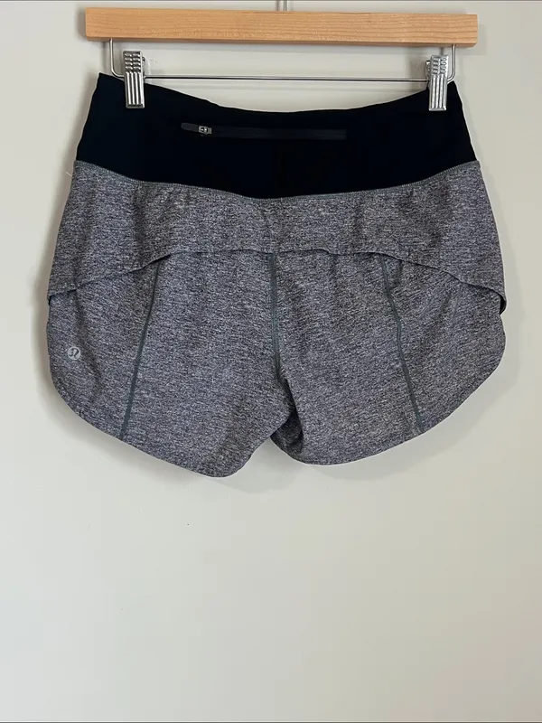 Lululemon Women's Speed Up Shorts Gray Black‎ Size 4 EUC - Image 2