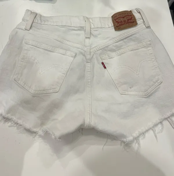 Levi’s 501 Shorts - Image 2