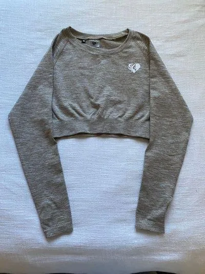 Women's Best seamless long sleeve crop top - Image 2