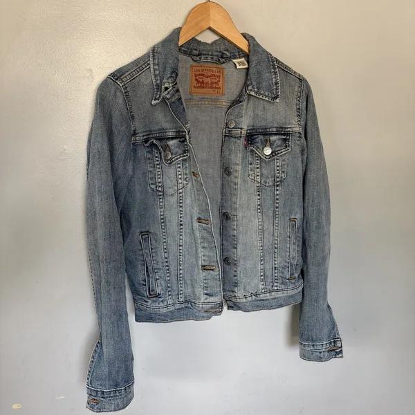 Levi’s Classic Denim Size XS Small Trucker Jean Denim Jacket - Image 2