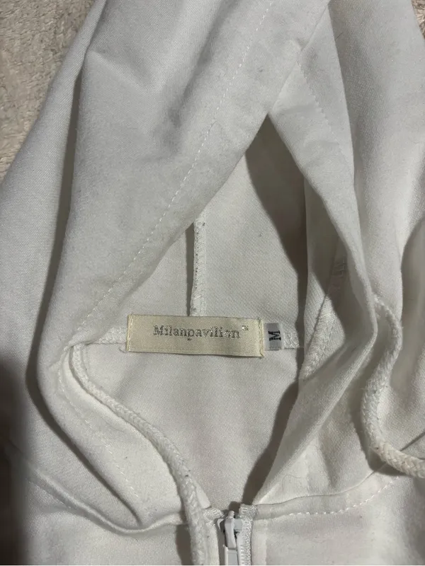 White cropped hoodie zip up medium - Image 5