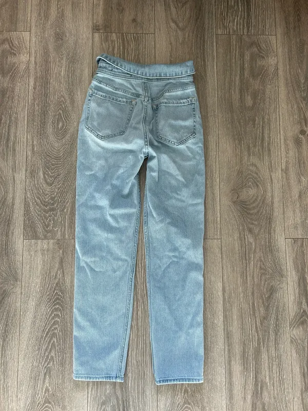 Hollister Ultra High-Rise Mom Jeans Size W23 L27 - Image 5