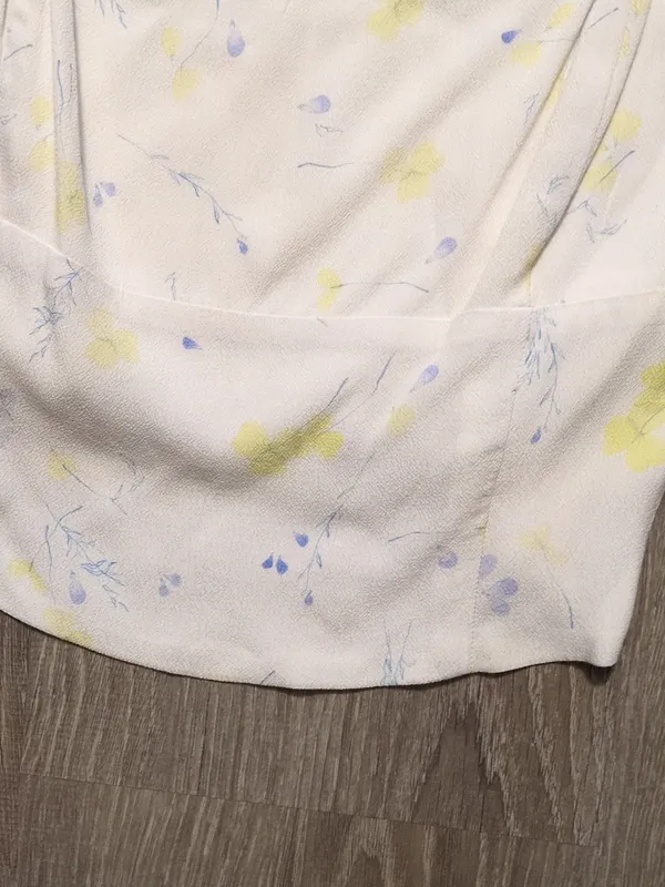 Aritzia By Wilfred Crop Top Size Medium - Image 3