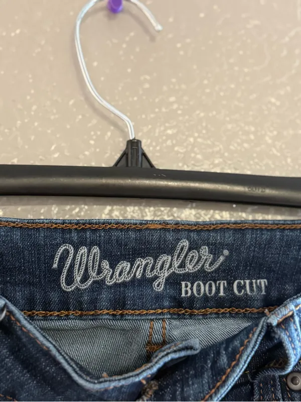 Wrangler Women's Retro Mae Bootcut Jean with Stretch Fabric 7X34 - Image 4