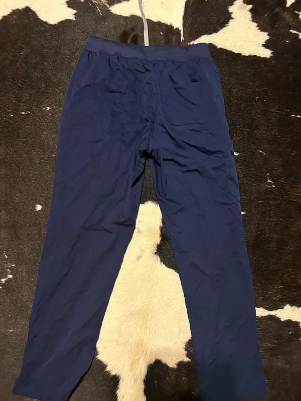 Hanes scrub pants  - Image 3