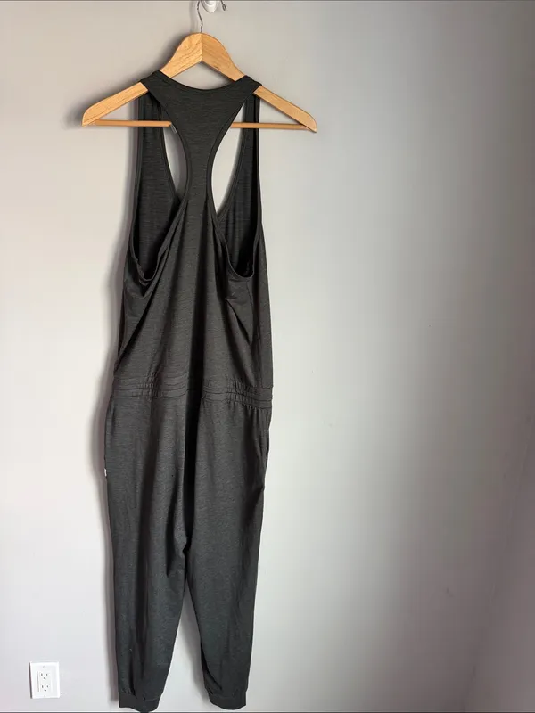 Vuori Women's Lux Jumpsuit in Charcoal Medium - Image 3