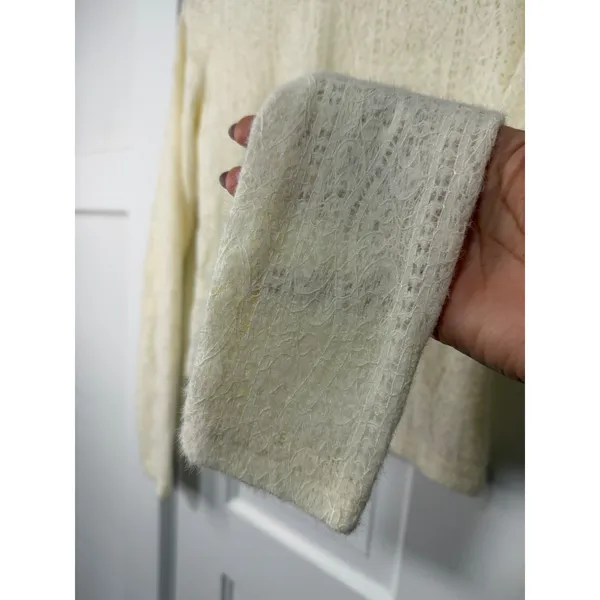 Commense Cream Lace Knit Long Sleeve Crew Neck Fuzzy Top NWOT - Image 5